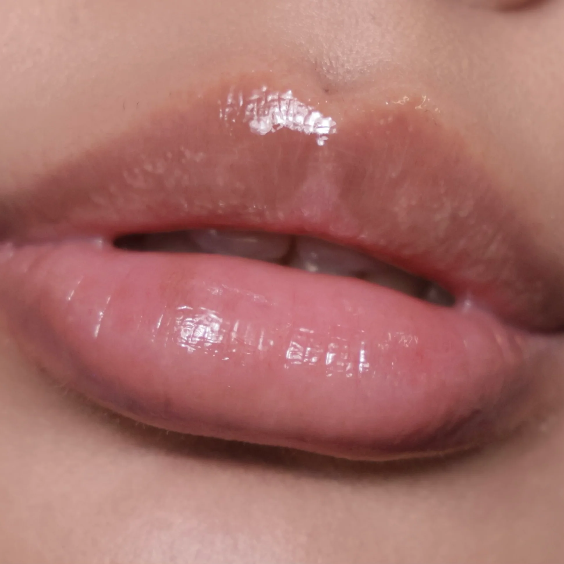 The Lord of the Rings x Glamlite Evenstar Lip Treatment - Image 6
